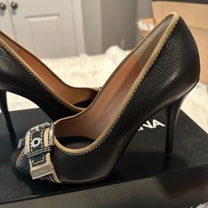 Dolce & Gabbana Black & Tan peep toe heels. Silver buckle detail. Worn once!